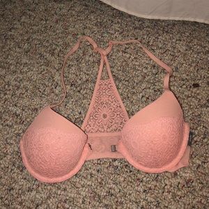 Front clasping aerie bra